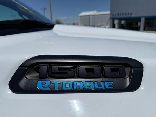 Bright White Clearcoat 2022 RAM 1500 Big Horn