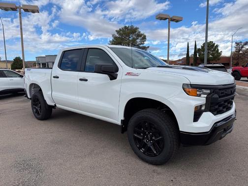 Summit White 2026 Chevrolet Silverado 1500 Custom Trail Boss