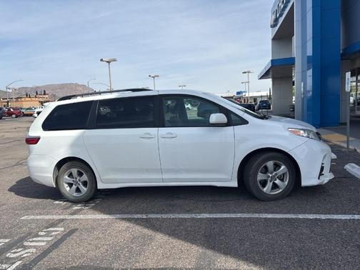 2019 Toyota Sienna L