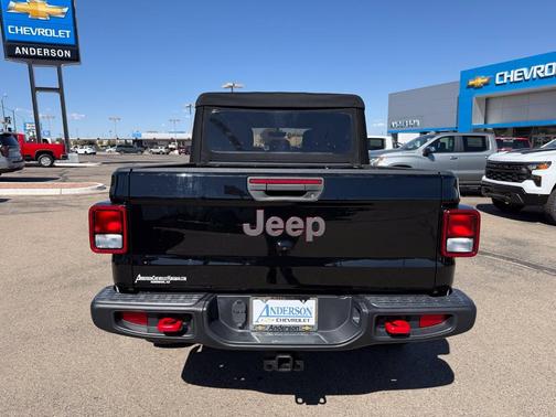 Black Clearcoat 2023 Jeep Gladiator Rubicon
