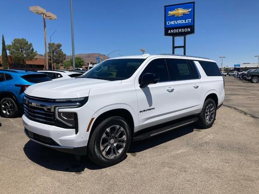 2025 Chevrolet Suburban LT