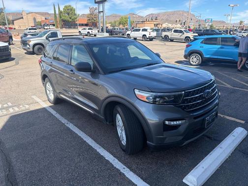 Gray Metallic 2021 Ford Explorer XLT