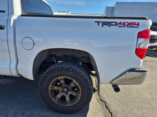 2018 Toyota Tundra SR5