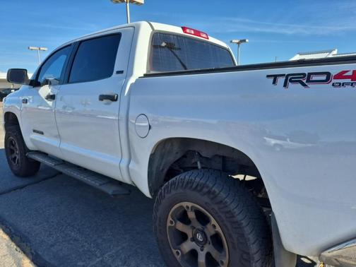2018 Toyota Tundra SR5