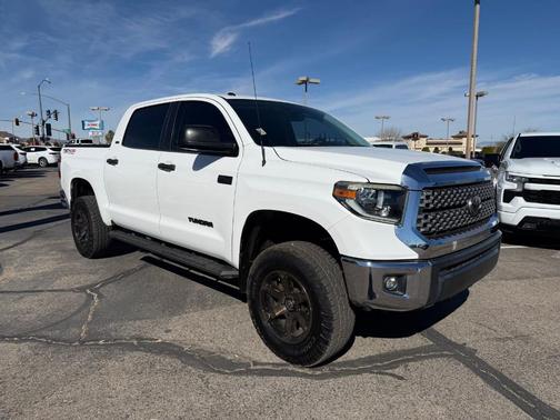 2018 Toyota Tundra SR5
