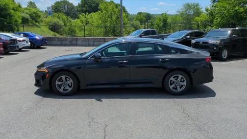 2022 Kia K5 LXS