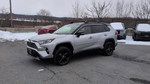 2020 Toyota RAV4 Hybrid SE