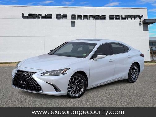 2025 Lexus ES 300h Luxury