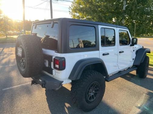 2022 Jeep Wrangler Willys