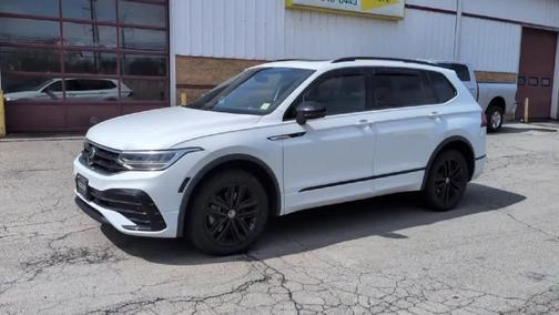 Pure White 2022 Volkswagen Tiguan 2.0T SE R-Line Black 4MOTION