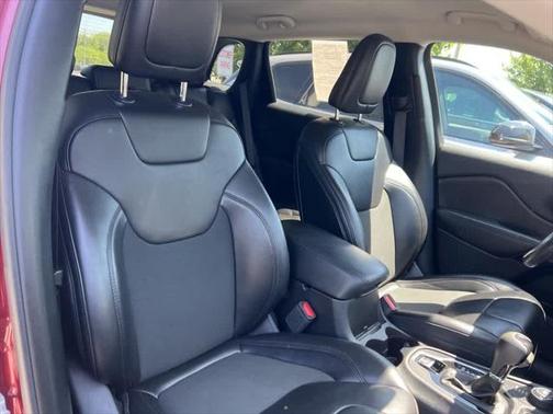 2020 Jeep Cherokee Altitude