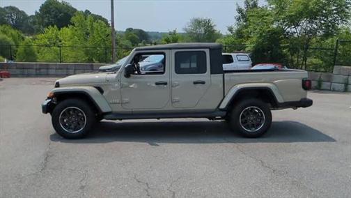 2022 Jeep Gladiator Overland