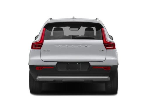 2020 Volvo XC40 T5 Momentum