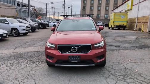 2020 Volvo XC40 T5 Momentum