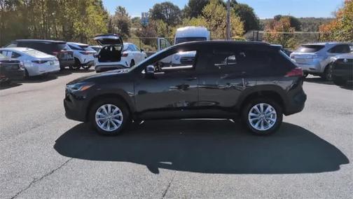 2024 Toyota Corolla Cross LE