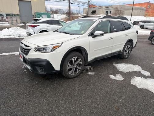2022 Subaru Outback Touring XT