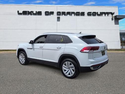 Pure White 2022 Volkswagen Atlas Cross Sport 2.0T SE w/Technology 4MOTION