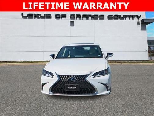 2025 Lexus ES 300h Base