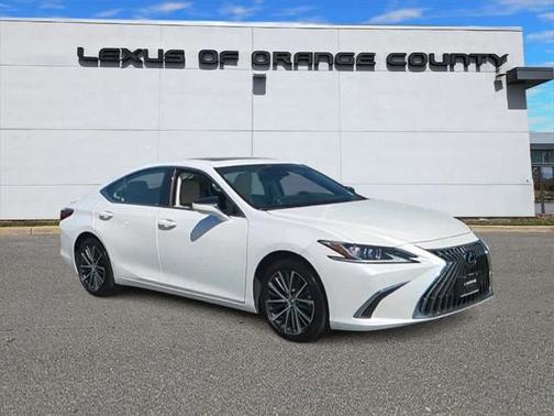 2025 Lexus ES 300h Base