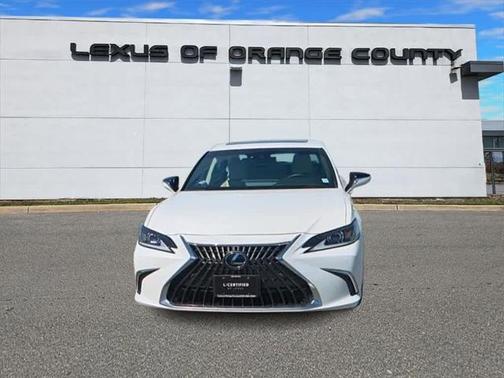 2025 Lexus ES 300h Base