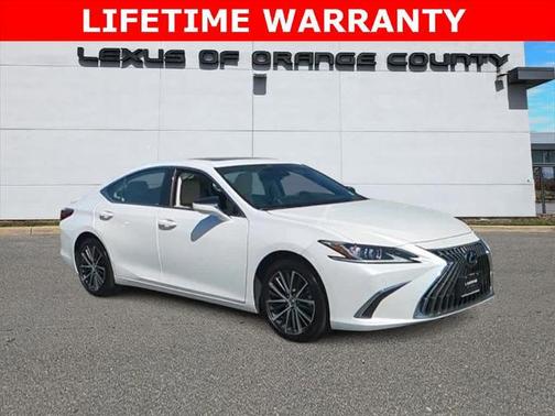 2025 Lexus ES 300h Base