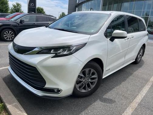 2021 Toyota Sienna XLE 7 Passenger