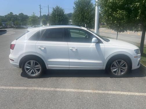 2017 Audi Q3 2.0T Premium