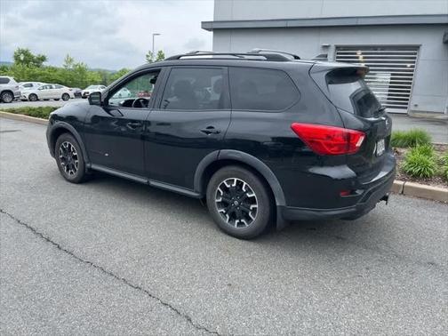 2020 Nissan Pathfinder SL 4WD