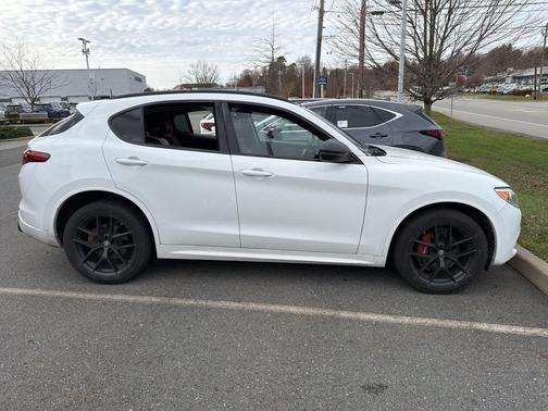 2020 Alfa Romeo Stelvio Sport