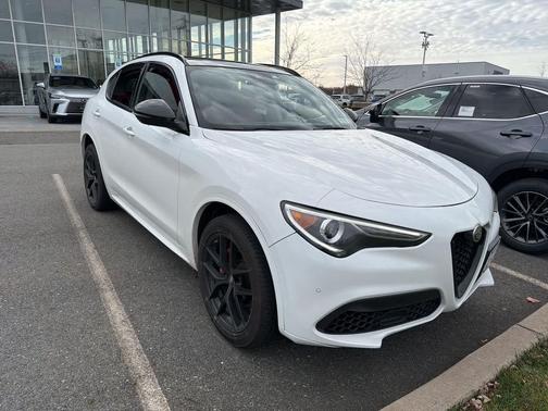 2020 Alfa Romeo Stelvio Sport