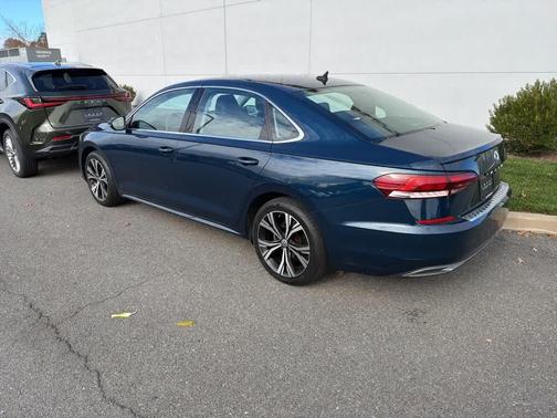 2022 Volkswagen Passat 2.0T SE