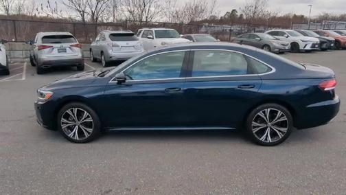 2022 Volkswagen Passat 2.0T SE