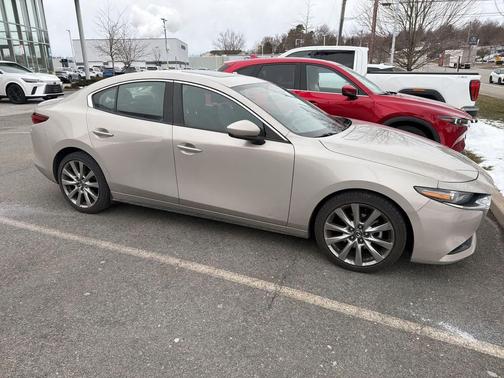 2022 Mazda Mazda3 AWD w/Premium Package