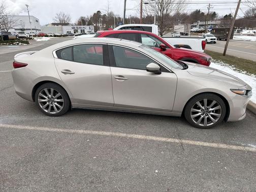 2022 Mazda Mazda3 AWD w/Premium Package