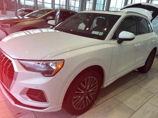 2021 Audi Q3 40 Premium