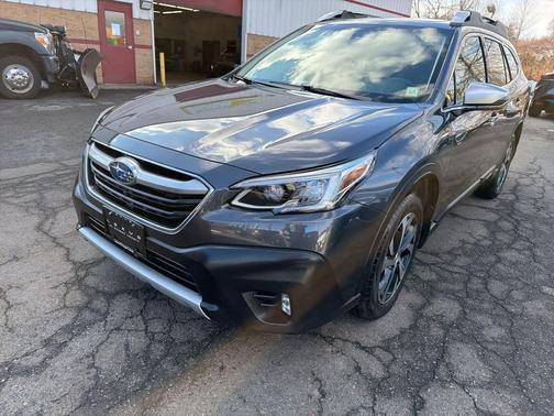 2022 Subaru Outback Touring XT