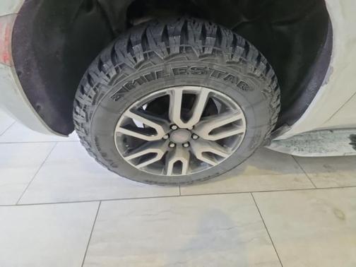 2021 GMC Yukon XL 4WD AT4