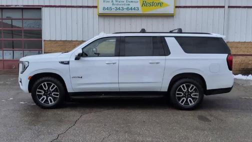 2021 GMC Yukon XL 4WD AT4