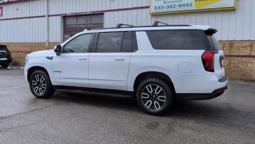 2021 GMC Yukon XL 4WD AT4