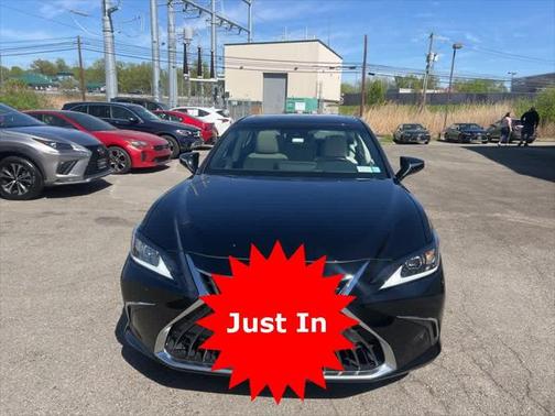 2023 Lexus ES 350 Base