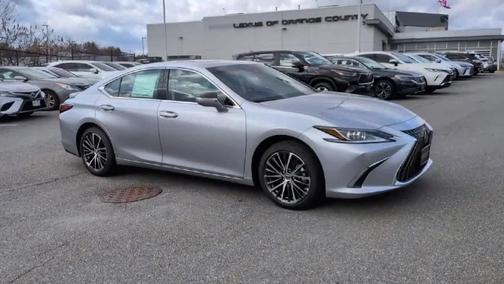 2025 Lexus ES 350 Base