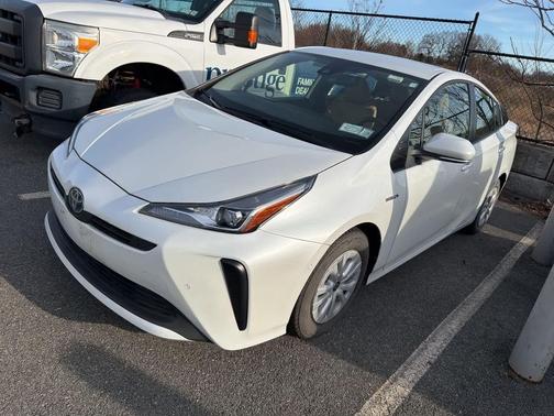 2022 Toyota Prius LE