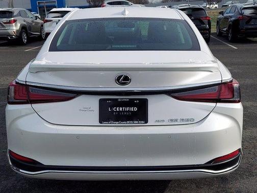 2021 Lexus ES 250 Base