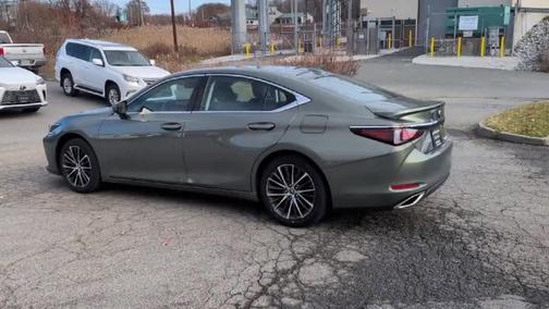 2022 Lexus ES 350 Base