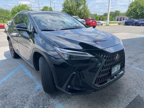 2022 Lexus NX 450h+ Luxury