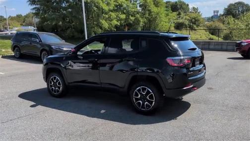 2024 Jeep Compass Trailhawk