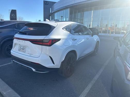 2024 Lexus NX 450h+ F SPORT Handling