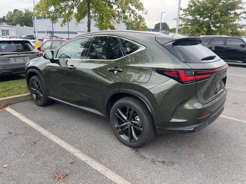 2025 Lexus NX 450h+ Luxury
