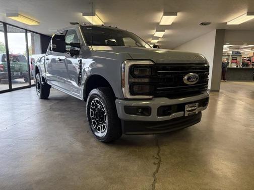 2025 Ford F-350 Platinum