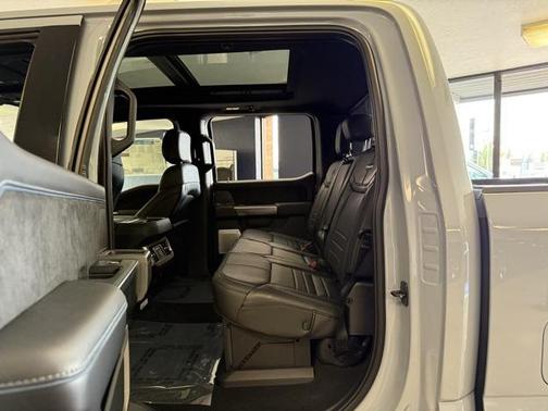 2025 Ford F-350 Platinum